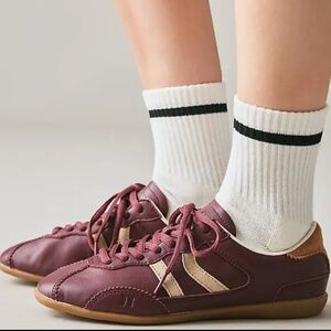 (#25) Coolway Step Sneakers - Burgundy